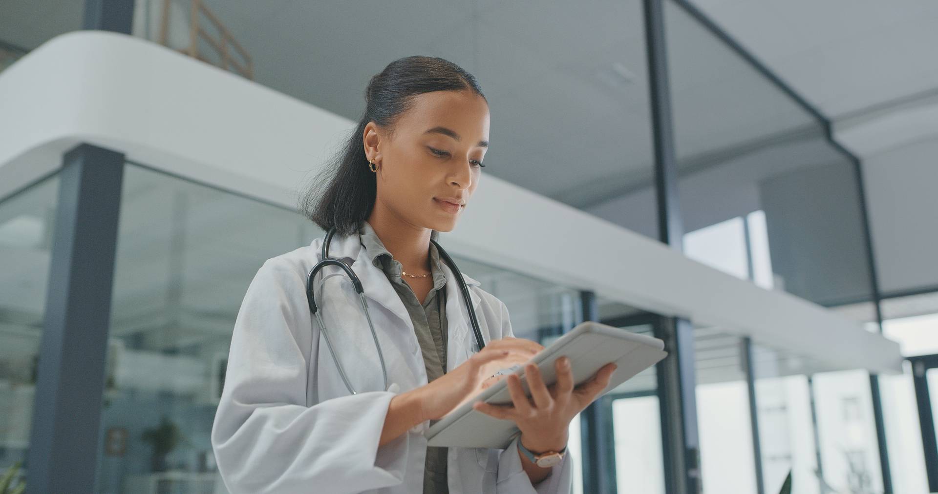 Medical Writing in the Age of Gen AI: Strengths and Shortcomings